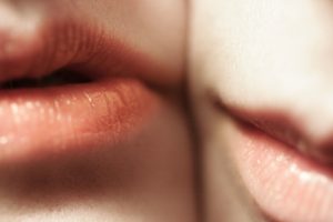 Cara Menghilangkan Bibir Hitam