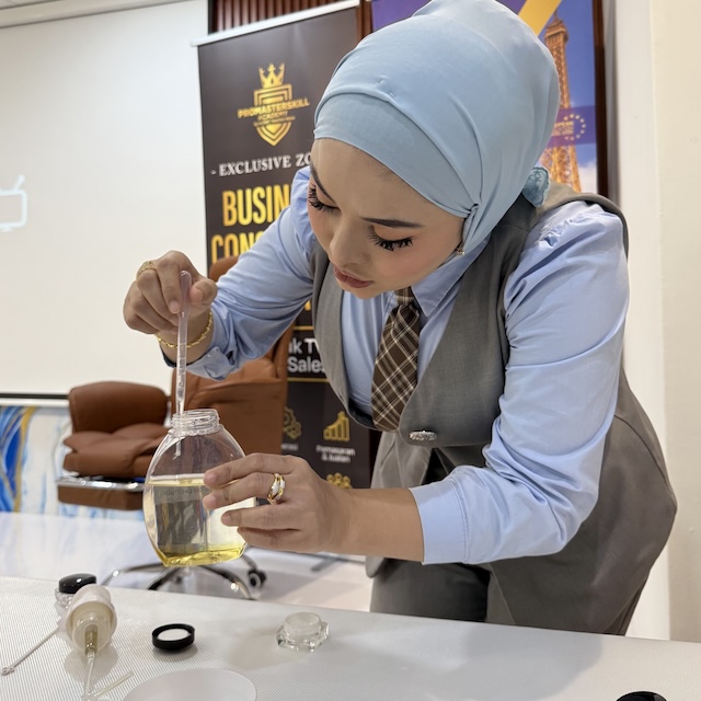 dr-teacher-mass pengasas spa kecantikan dan aesthetic