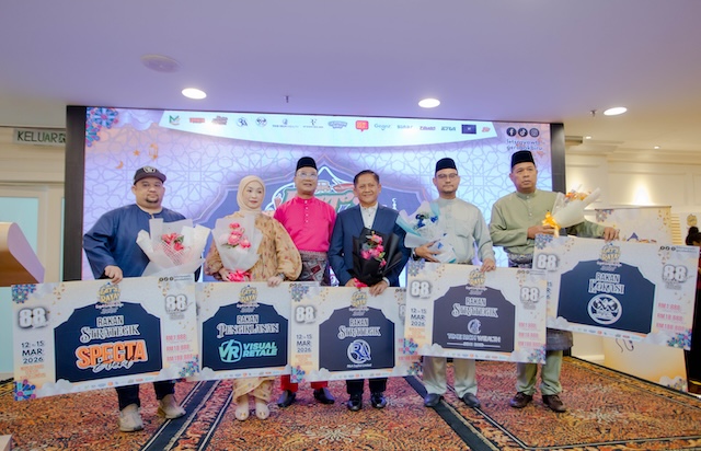 Kelly Azman, Pengarah Projek Let’s Raya Gegak Gempita Raya 2026 bersama rakan-rakan strategik di WTC Kuala Lumpur