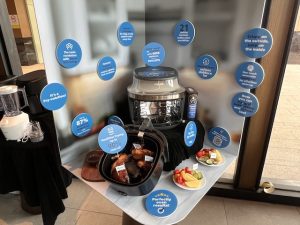 Air Fryer Philips Siri 5000 menampilkan teknologi SteamFry dan RapidAir™ untuk memasak sihat dan rangup.
