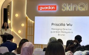 Ucapan oleh pengurusan guardian Malaysia mengenai rangkaian skincare Asia di Sunway Pyramid 2026