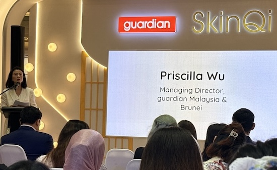 Ucapan oleh pengurusan guardian Malaysia mengenai rangkaian skincare Asia di Sunway Pyramid 2026