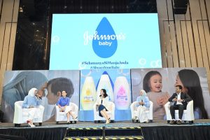 Sesi perkongsian di majlis pelancaran Johnson’s baby Malaysia bersama pakar pediatrik, selebriti dan wakil Kenvue berkongsi tentang penjagaan lembut si manja