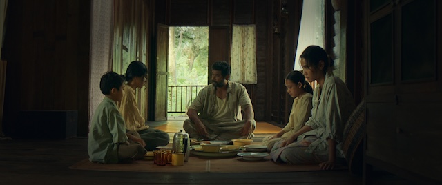 Barisan pelakon Filem Khadam termasuk Aghniny Haque, Datuk Remy Ishak, Siti Khadijah Halim dan pelakon lain.