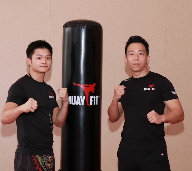 Dua jurulatih Muay Thai MuayFit di Concorde Hotel Shah Alam