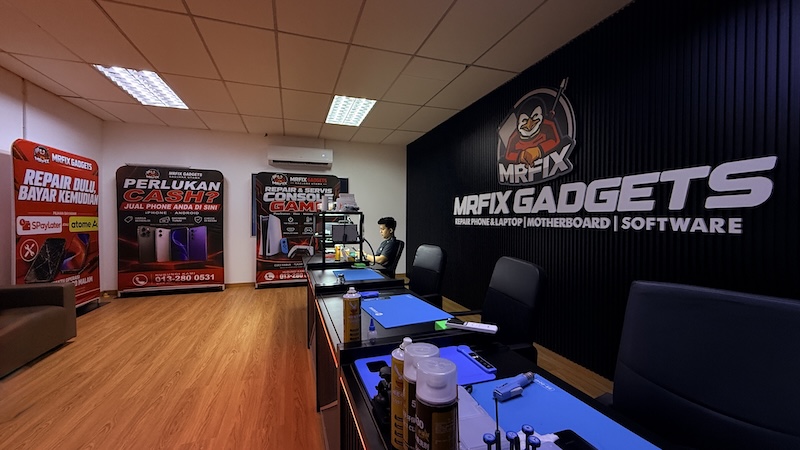 MRFIX Gadgets Saujana Utama pusat servis gadget